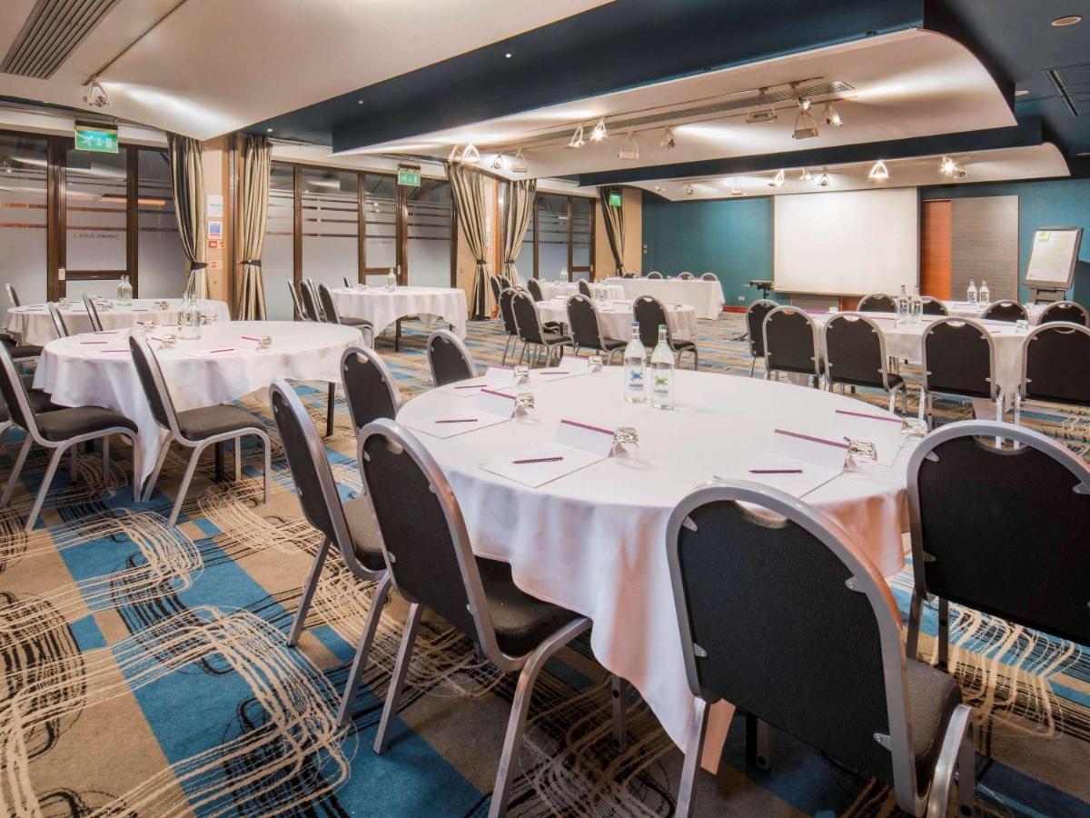Mercure London Heathrow Airport Hillingdon Exterior foto