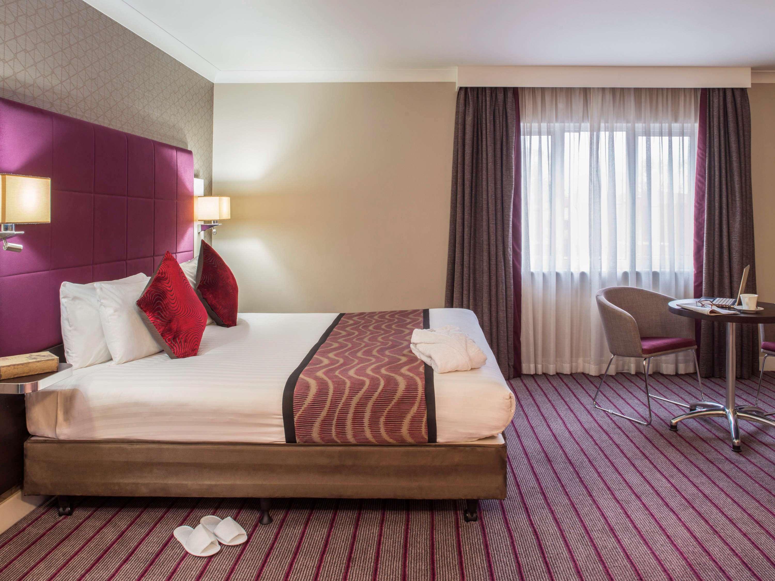 Mercure London Heathrow Airport Hillingdon Exterior foto