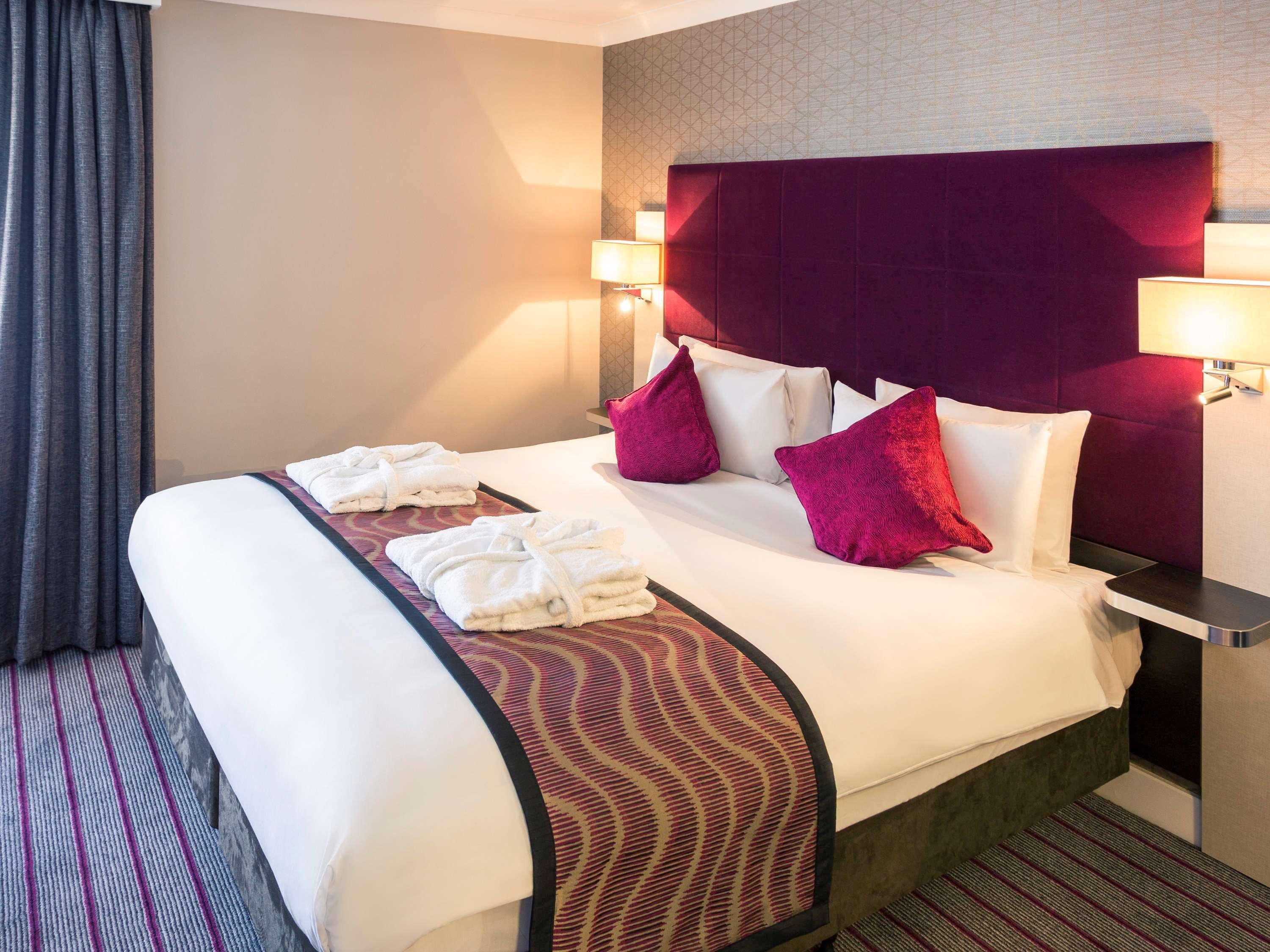 Mercure London Heathrow Airport Hillingdon Exterior foto