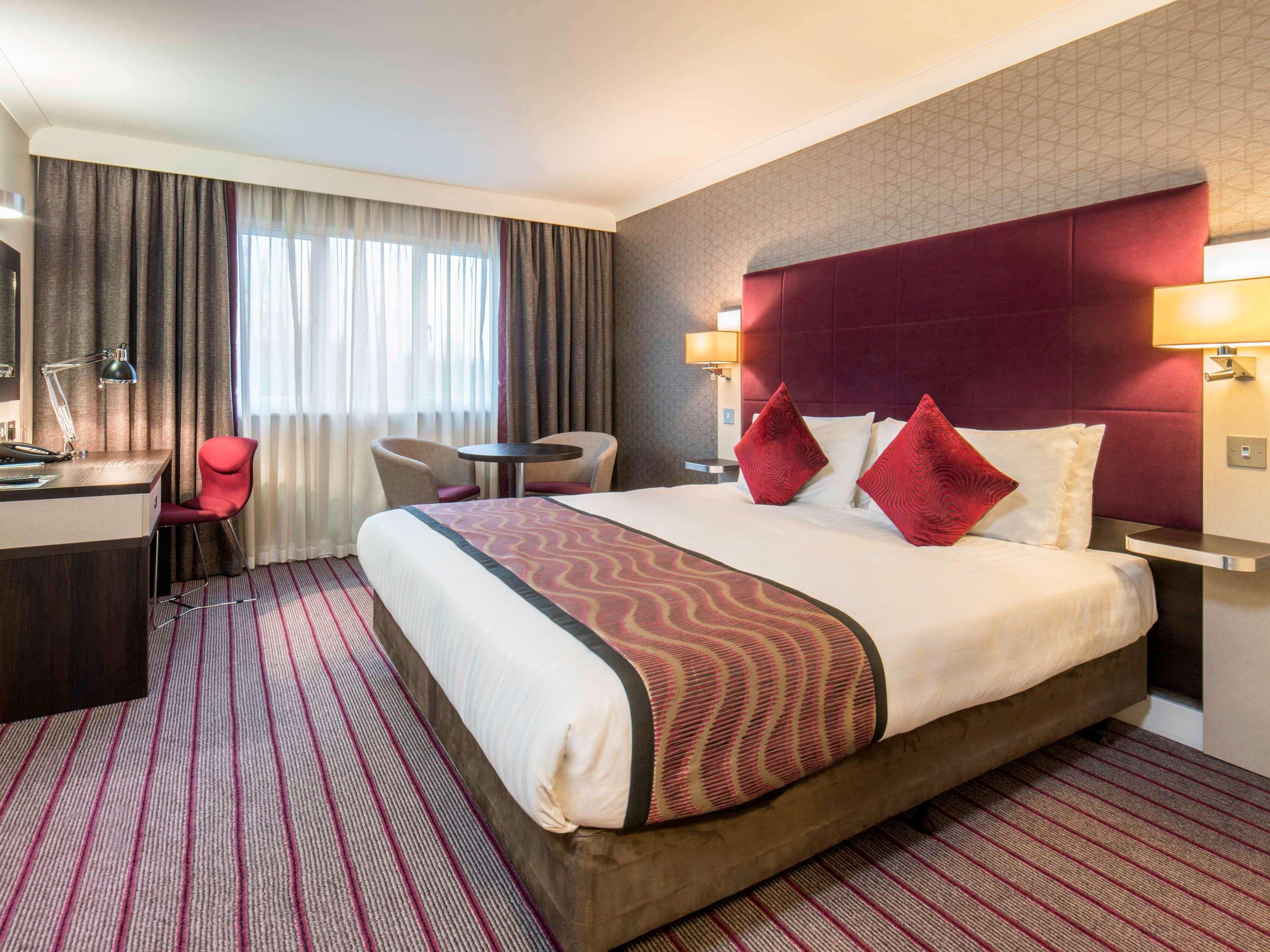 Mercure London Heathrow Airport Hillingdon Exterior foto
