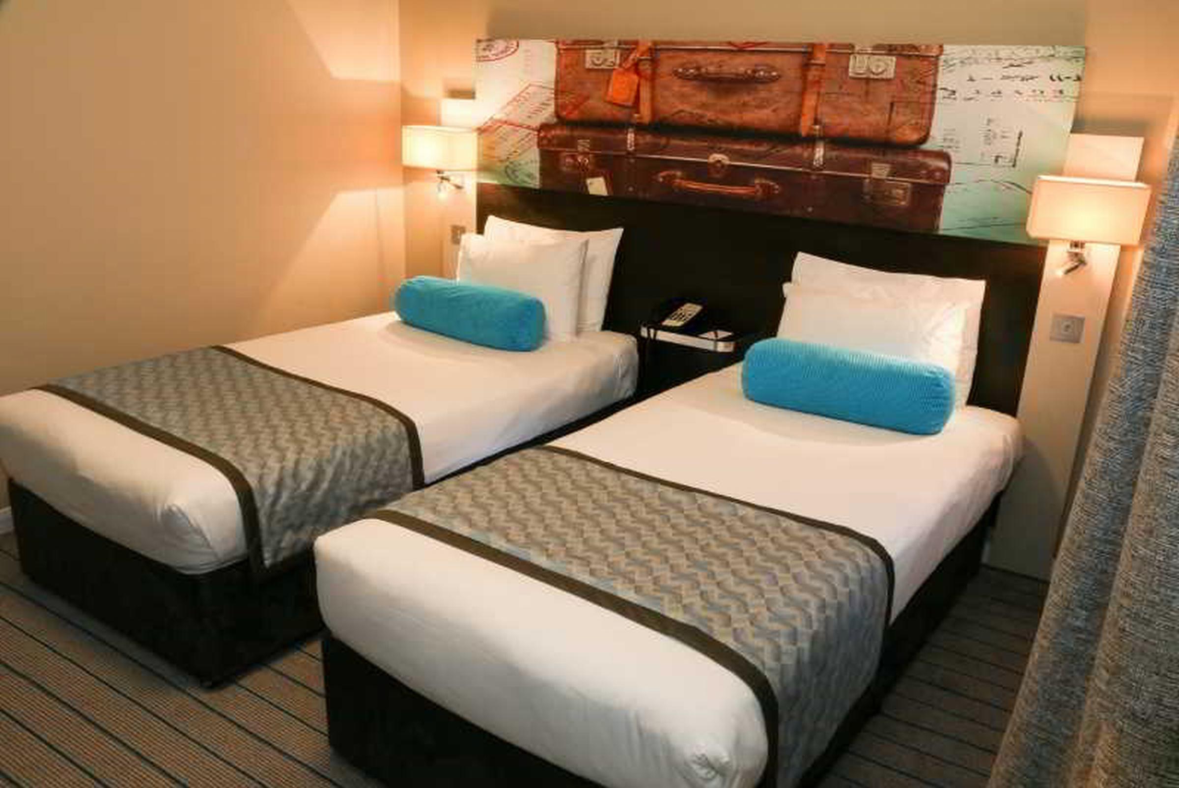 Mercure London Heathrow Airport Hillingdon Exterior foto