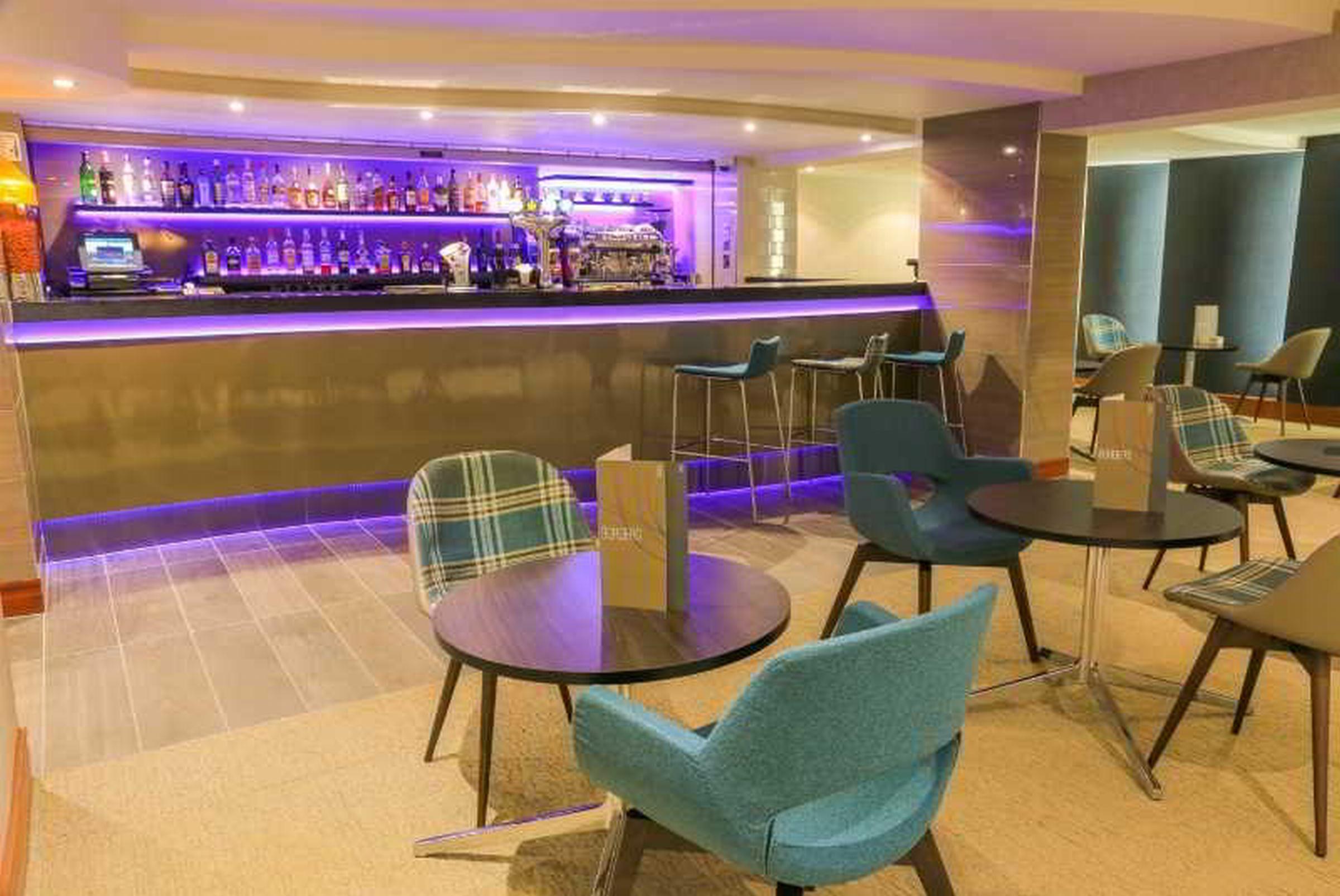 Mercure London Heathrow Airport Hillingdon Exterior foto