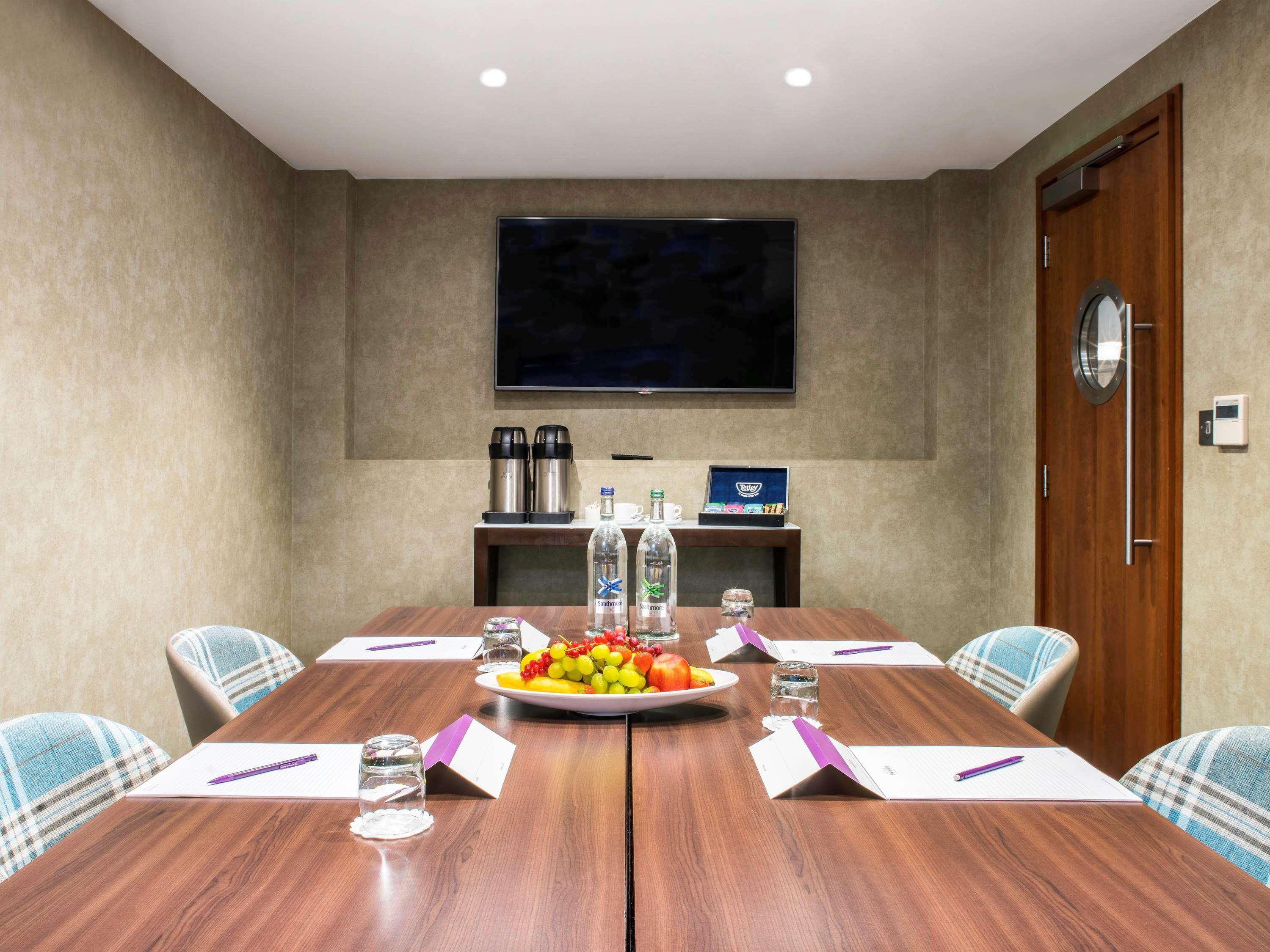 Mercure London Heathrow Airport Hillingdon Exterior foto