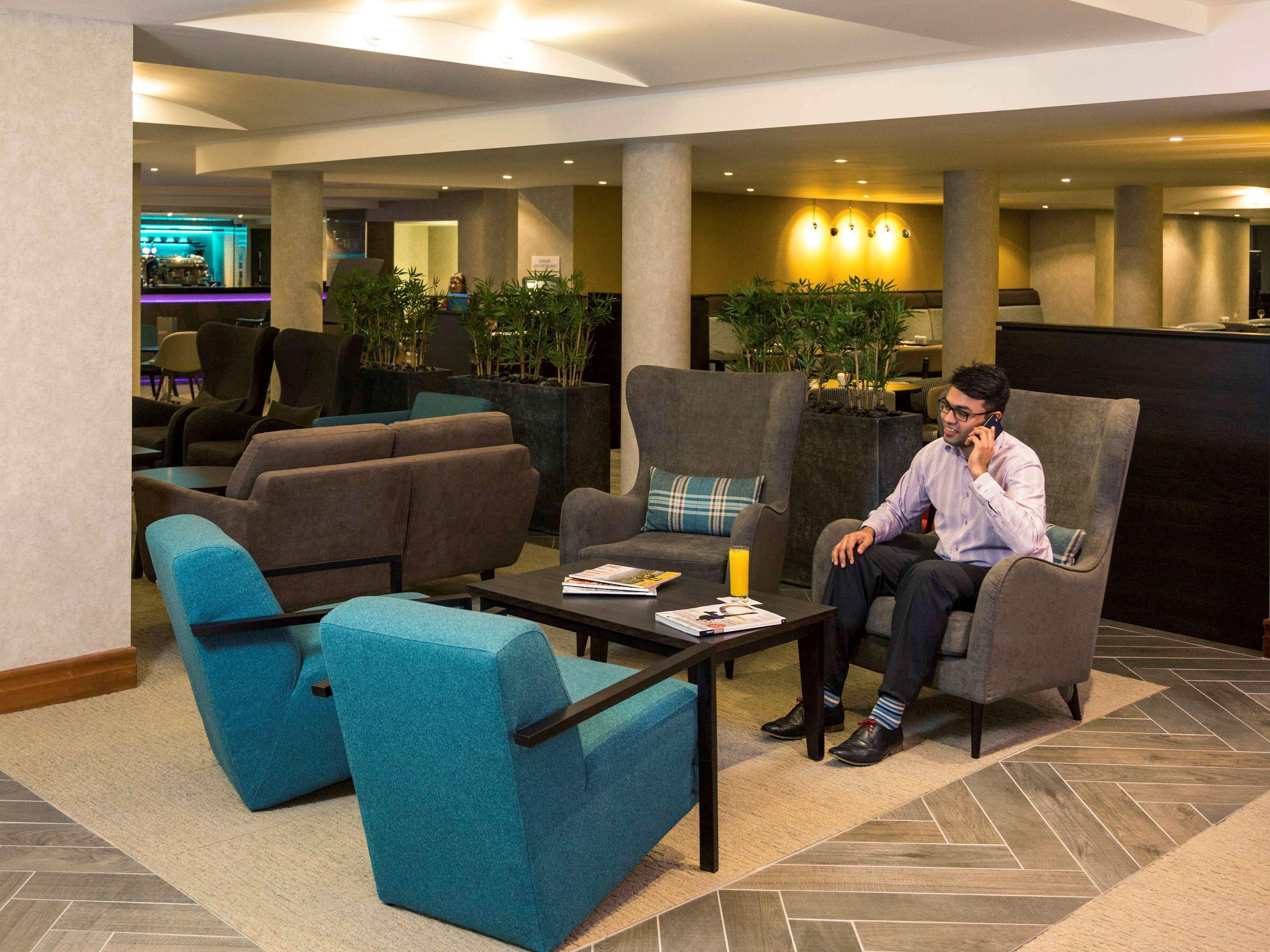 Mercure London Heathrow Airport Hillingdon Exterior foto