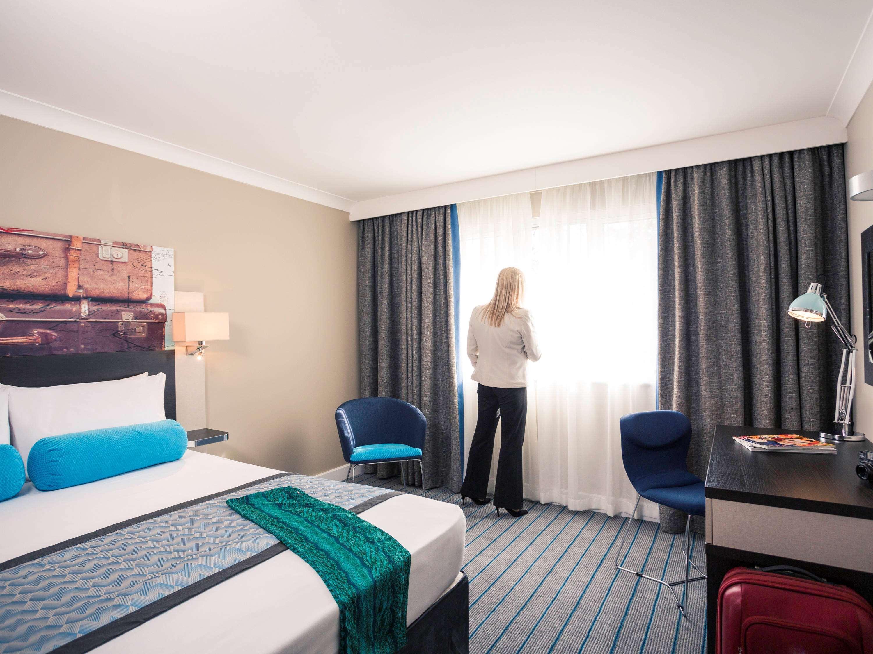 Mercure London Heathrow Airport Hillingdon Exterior foto