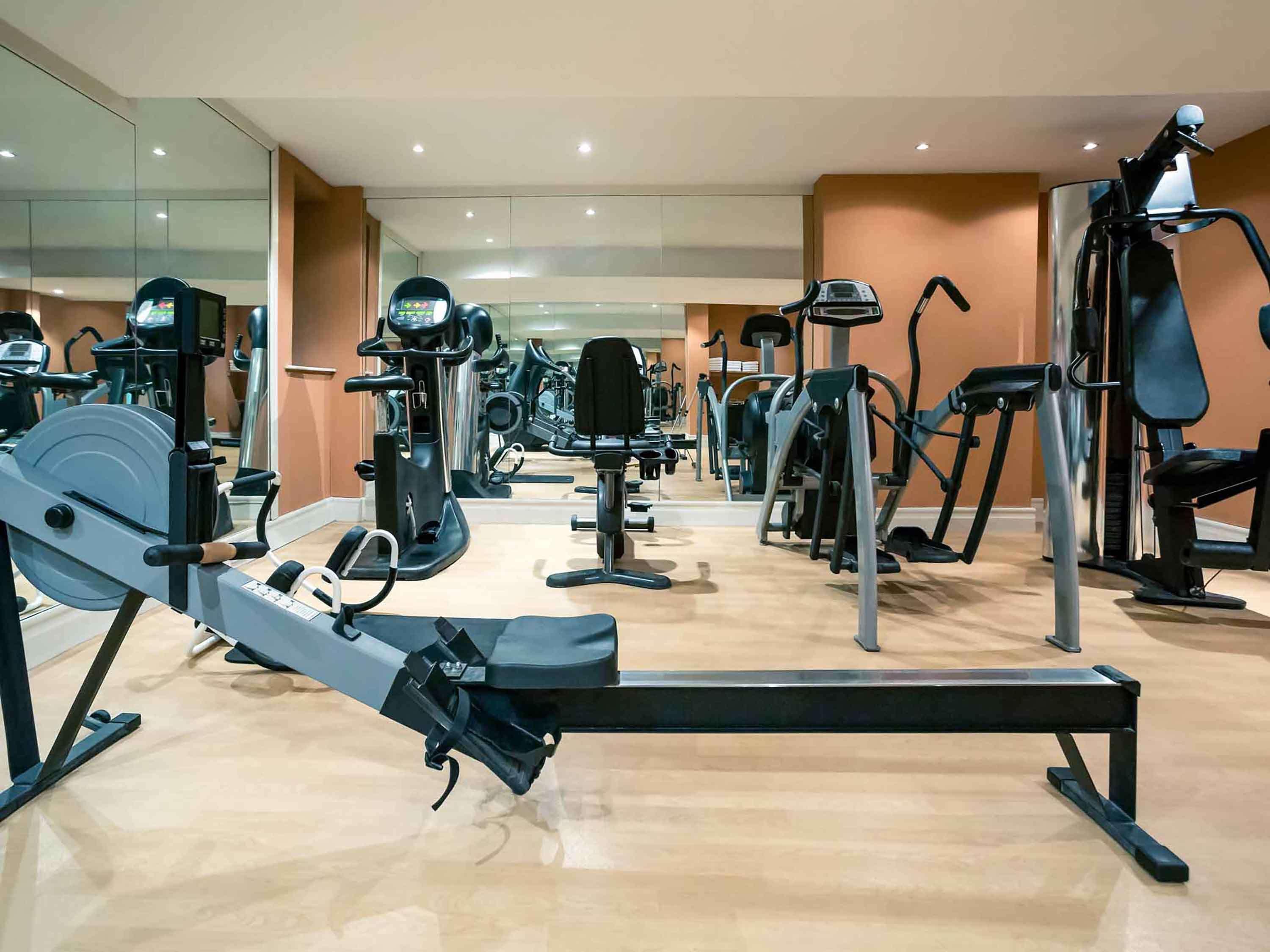 Mercure London Heathrow Airport Hillingdon Exterior foto